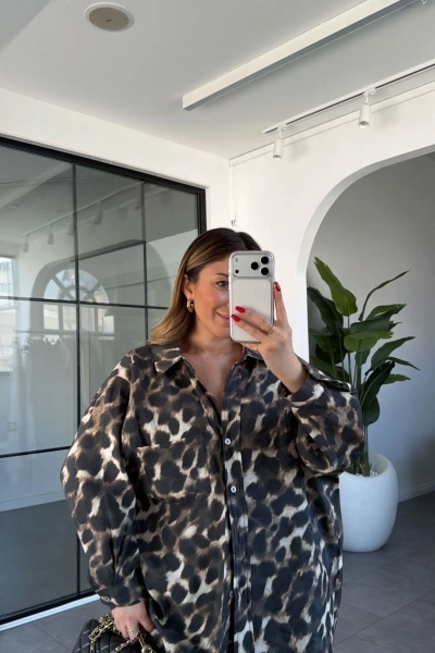 SİYAH LEOPAR DESEN OVERSİZE GÖMLEK 5027