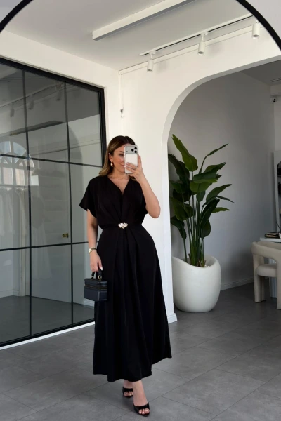 SİYAH GOLD AKSESUAR DETAYLI ELBİSE 37285