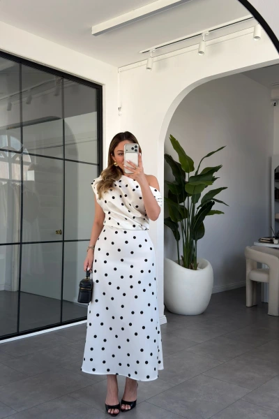 EKRU SİYAH PUANTİYELİ ELBİSE 3738