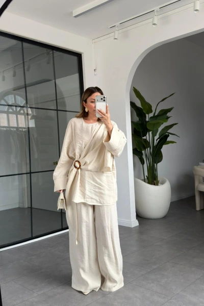 TAŞ KEMİK TOKALI BLUZ PANTOLON TAKIM 51346