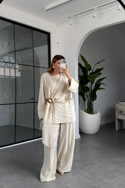 TAŞ KEMİK TOKALI BLUZ PANTOLON TAKIM 51346