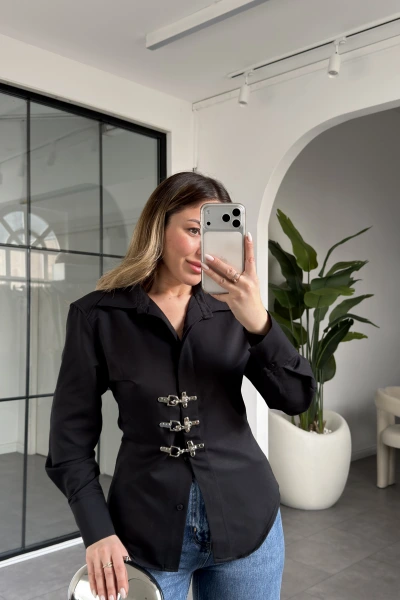 SİYAH KANCALI GÖMLEK