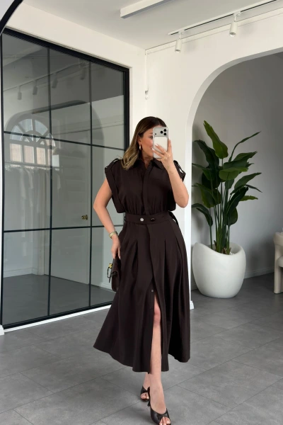 KAHVE KEMERLİ DÜŞÜK KOL ELBİSE 268262