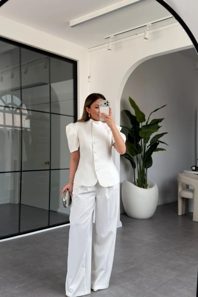 BEYAZ OMUZLARI HACİMLİ CEKET TAKIM 5657