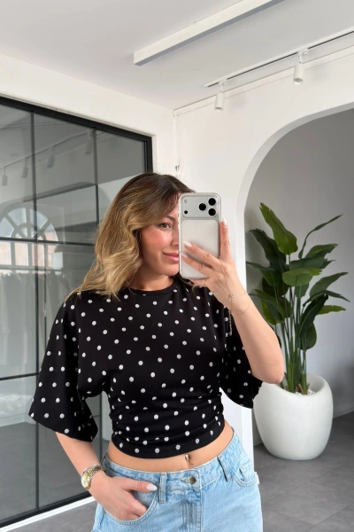 SİYAH PUANTİYE DESEN BEL BÜZGÜLÜ T-SHİRT 1105