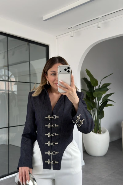 GÜMÜŞ KANCALI TASARIM DENİM CEKET 7576