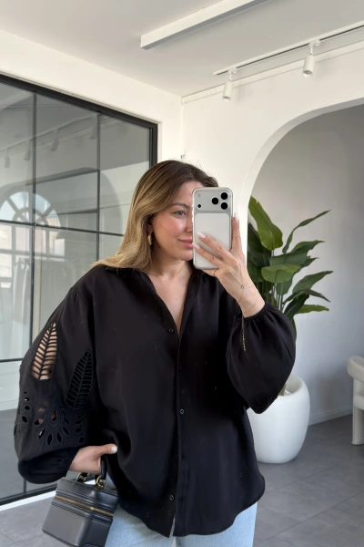 SİYAH BALON KOL NAKIŞLI GÖMLEK 4588