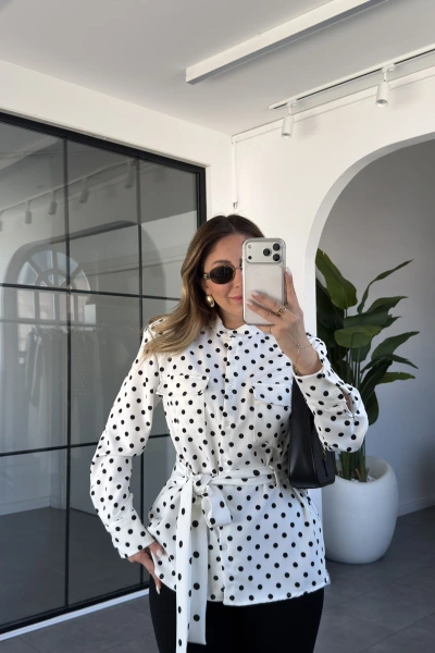 BEYAZ PUANTİYELİ GÖMLEK 5456