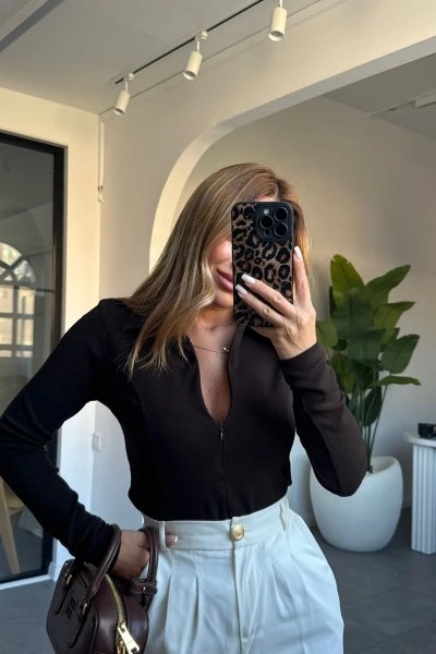 ACI KAHVE POLO YAKA FERMUARLI UZUN KOL BLUZ