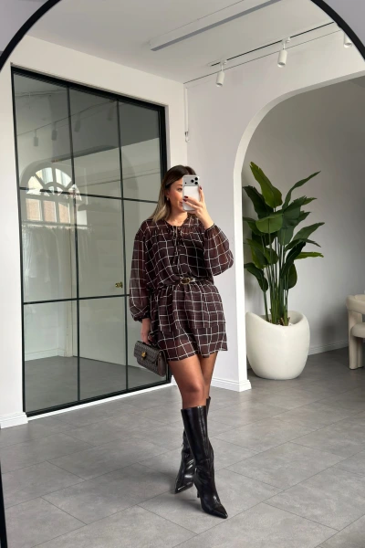 ACI KAHVE KARELİ ŞİFON ELBİSE