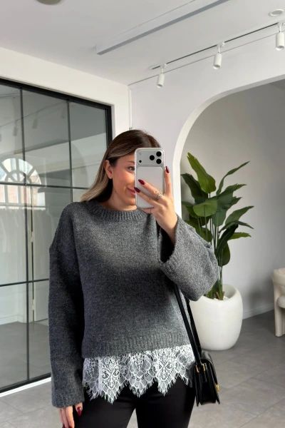 ANTRASİT DANTEL DETAY KAZAK