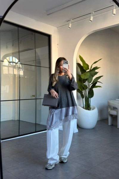 ANTRASİT DANTEL DETAY TRİKO BLUZ