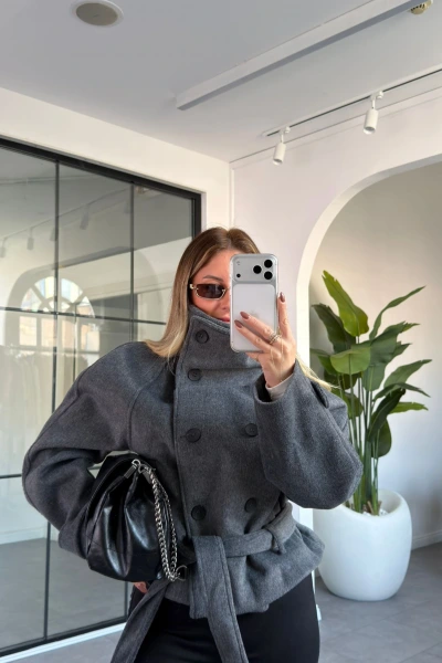 ANTRASİT DİK YAKA KUŞAKLI KAŞE KABAN