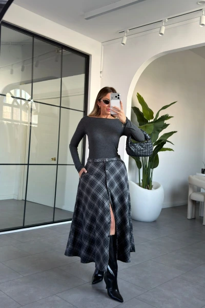 ANTRASİT KEMERLİ ÖNÜ DÜĞMELİ EKOSE ETEK