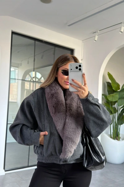 ANTRASİT KRUVAZE YAKA KÜRKLÜ KISA KAŞE MONT