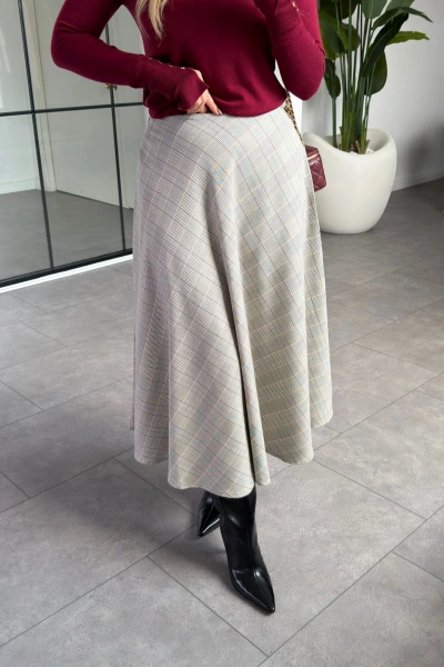 BALKÖPÜĞÜ EKOSE DESEN ETEK