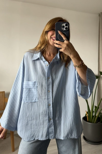 Bebe Mavi Çizgili Cep Detaylı Salaş Gömlek