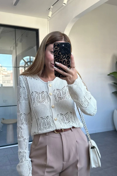 BEJ AJURLU GOLD DÜĞMELİ TRİKO