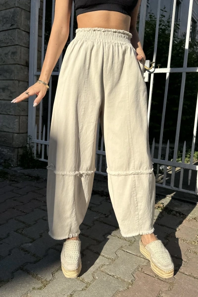 Bej Beli Lastikli Dizi Parça Detaylı Gabardin Pantolon