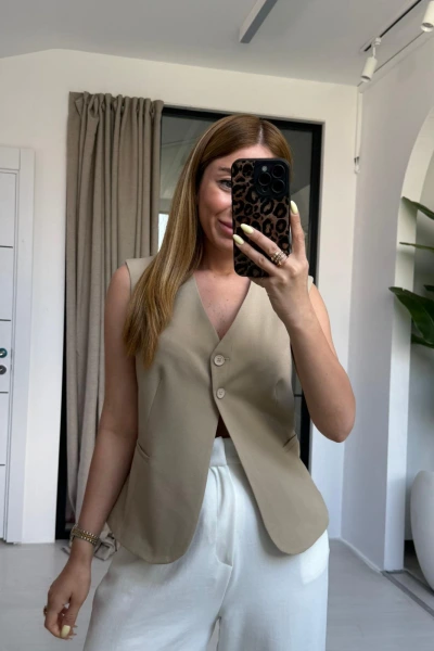 BEJ CEP DÜĞMELİ YELEK