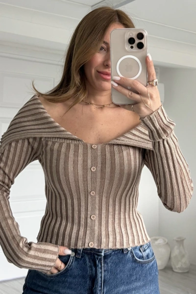 Bej Degaje Yaka Triko Hırka