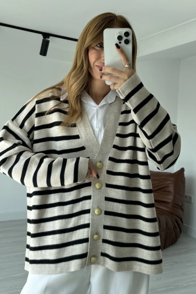 Bej Gömlek Yaka Detaylı Çizgili Hırka