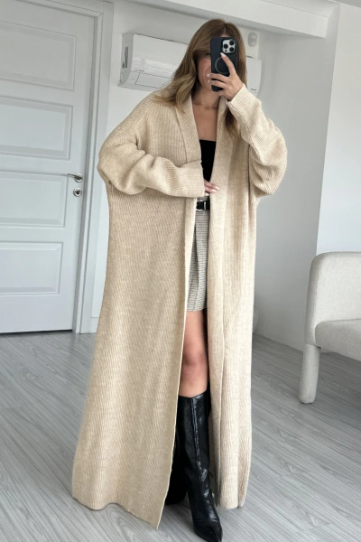 Bej Şal Yaka Uzun Hırka