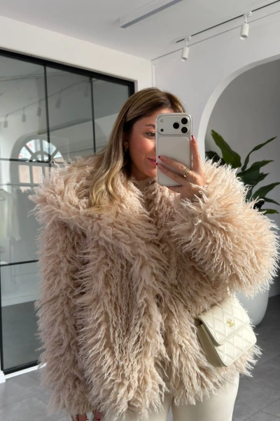 BEJ UZUN TÜYLÜ KÜRK