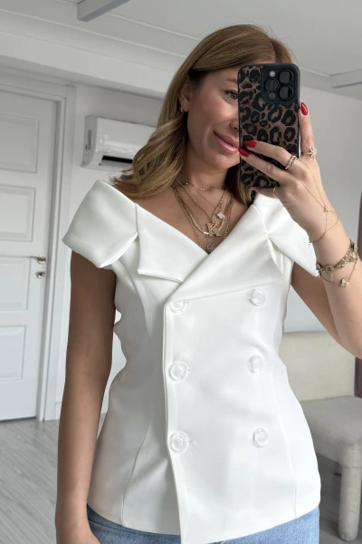 Beyaz Ceket Yaka Düğmeli Bluz