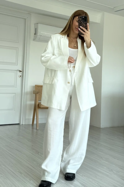 Beyaz Gold Düğmeli Tensel Premium Takım