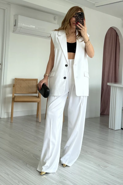 Beyaz İki Düğmeli Yelekli Palazzo Pantolon Takım