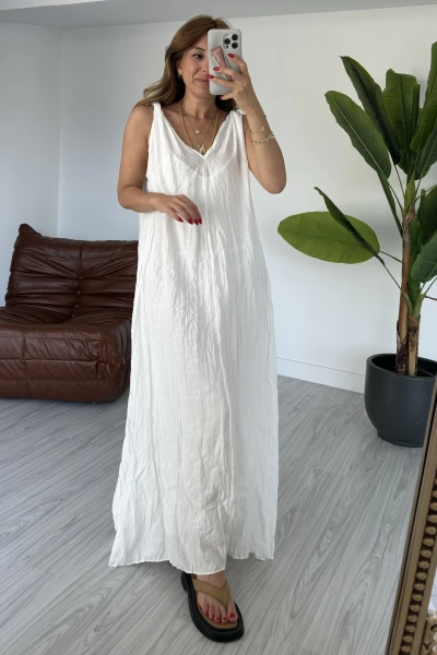 Beyaz Kırışık Kumaş Premium Kalite Elbise