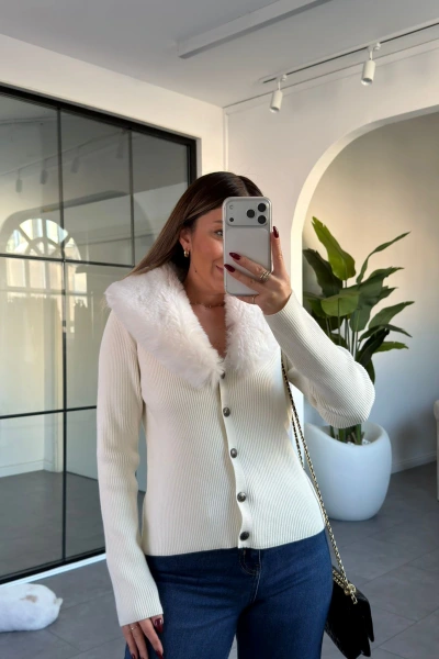 BEYAZ KÜRK YAKA PREMİUM HIRKA