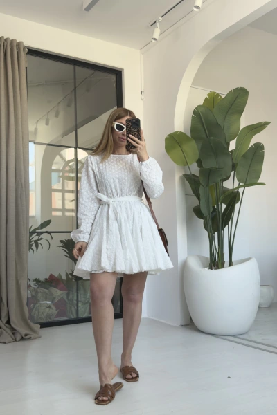 BEYAZ KUŞAKLI FİSTO ELBİSE