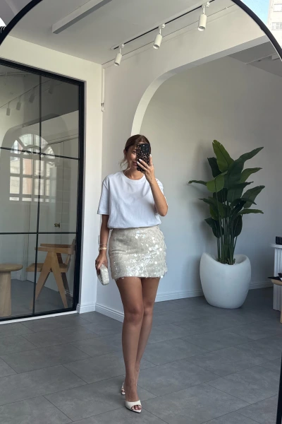 BEYAZ PAYETLİ İÇİ ŞORT ETEK