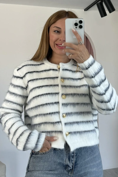 Beyaz Şardonlu Çizgili Hırka