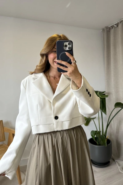 Beyaz Tek Düğme Premium Kalite Crop Ceket