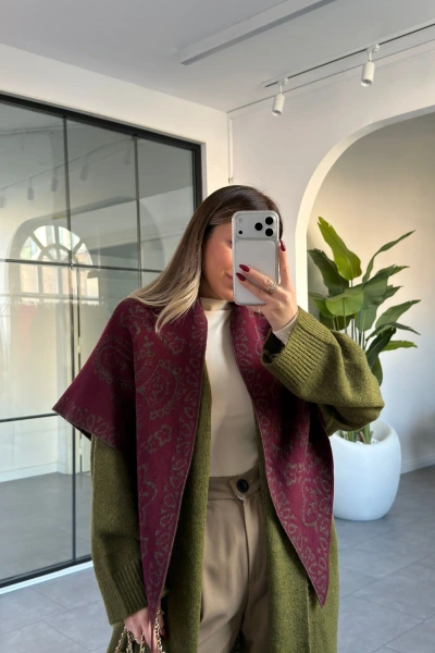 BORDO YUMUŞAK DOKULU ÜÇGEN ŞAL