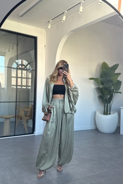 ÇAĞLA YEŞİLİ ŞALVAR MODEL SATEN PANTOLON