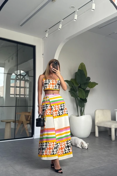 ÇOK RENKLİ ETNİK DESEN CROP ETEK TAKIM