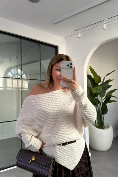 EKRU ASİMETRİK KAYIK YAKA TRİKO