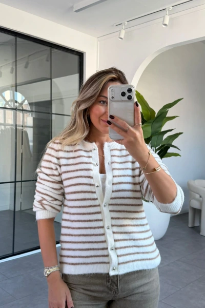 EKRU BEJ ÇİZGİLİ TRİKO HIRKA