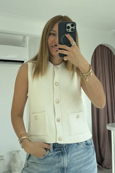 Ekru Çelik Örme Bisiklet Yaka Düğmeli Yelek