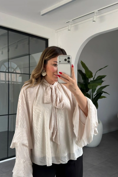 EKRU KOLLARI VOLANLI BLUZ 5059