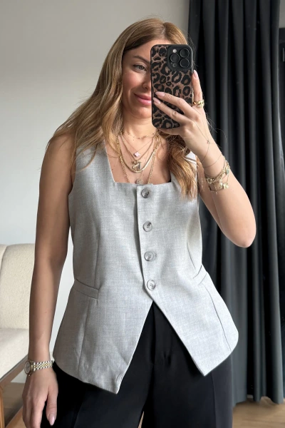 Gri Beli Bağlamalı Marka Model Düğmeli Yelek