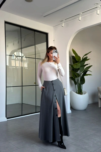 GRİ DÜĞMELİ KLOŞ ETEK