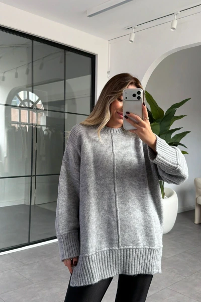 GRİ ÖN DİKİŞ DETAYLI KAZAK