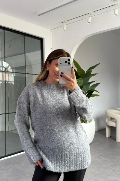 GRİ YUMUŞACIK DOKULU TRİKO BASİC KAZAK