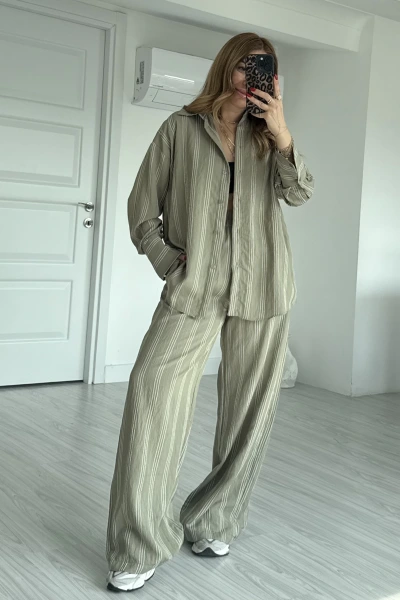 Haki Dik Çizgili Takım