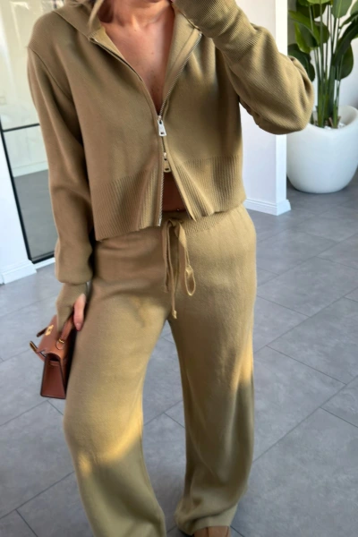 HAKİ KAPÜŞONLU PARMAK GEÇİRMELİ TRİKO TAKIM